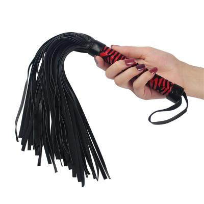 Flogger Cuero Negro y Rojo Flogger Cuero Negro y Rojo